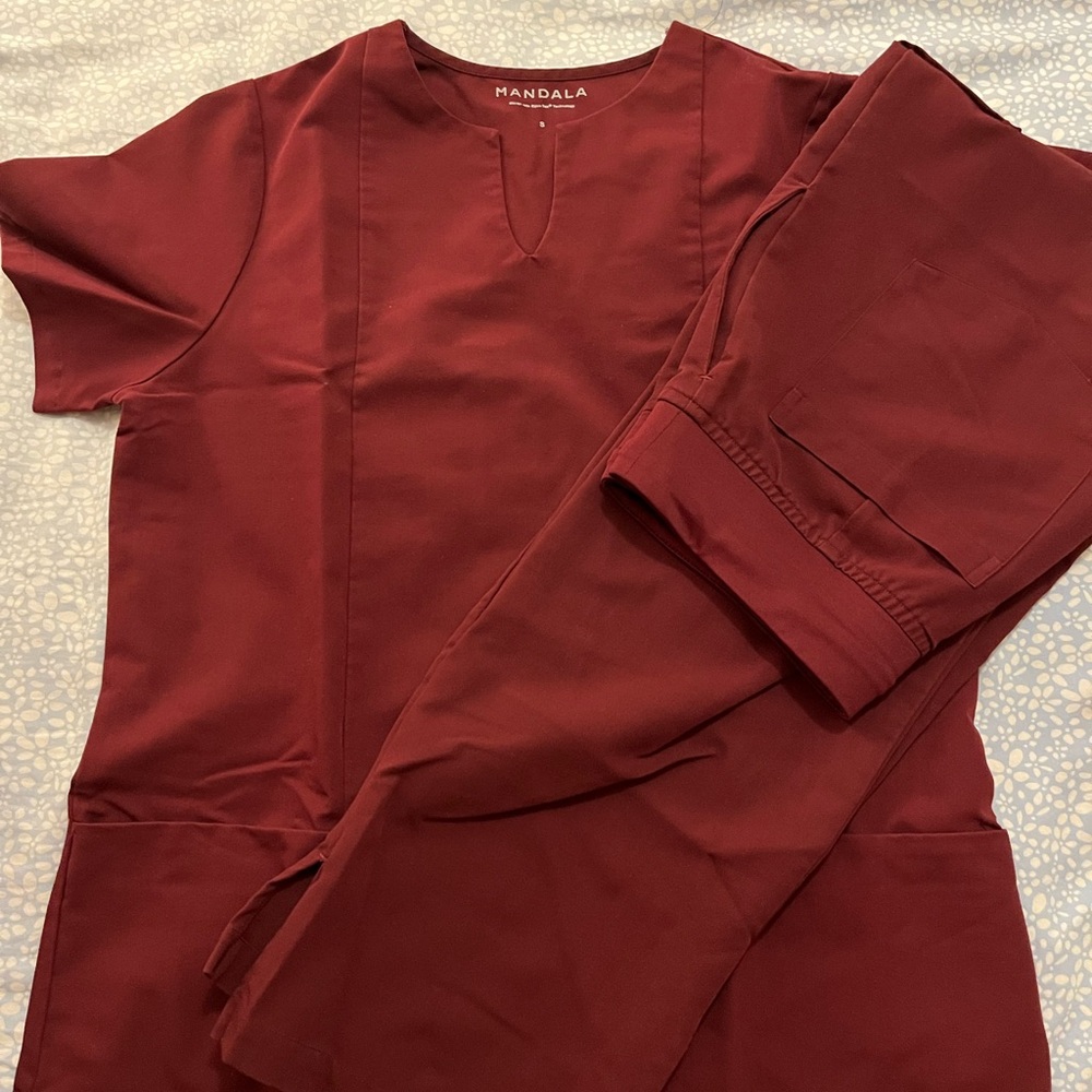 Mandala Burgundy Scrub Set